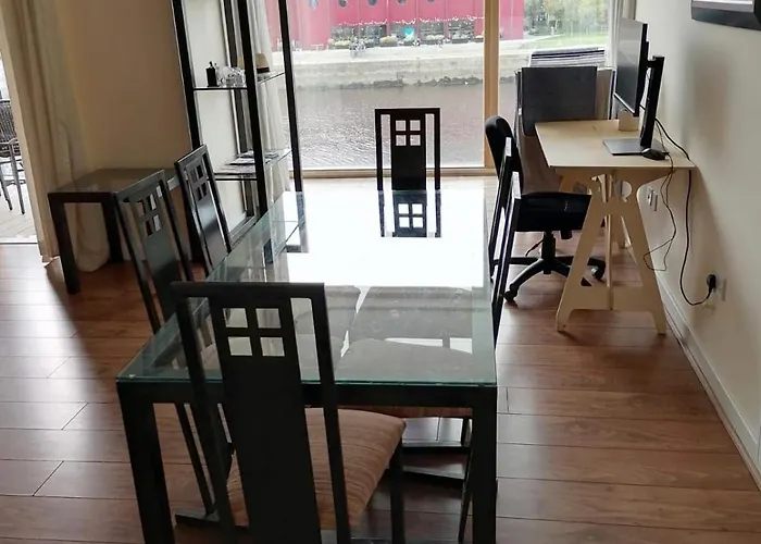 3bed 3bath Liffey River View Apartman Dublin